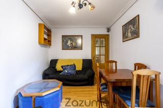 Location Appartement  C. de s. cipriano