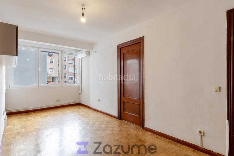 Foto b1977a22-0067-4974-b608-84716bf2e323. Alquiler piso en Colina Madrid