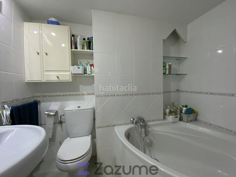 Foto e429ec93-ac04-48f2-b872-4889e7b6edad. Rent flat with parking in Trinitat Valencia