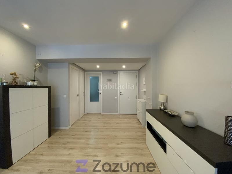 Foto f2832ae2-ac94-43dc-9339-dc24a14e5395. Rent flat with parking in Trinitat Valencia