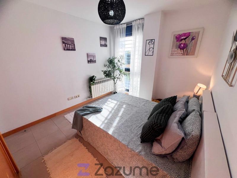 Foto ffa37410-25d0-4c50-8754-b0c1a2a3d2aa. Location appartement avec parking dans Hispanoamérica-Comunidades Valdemoro