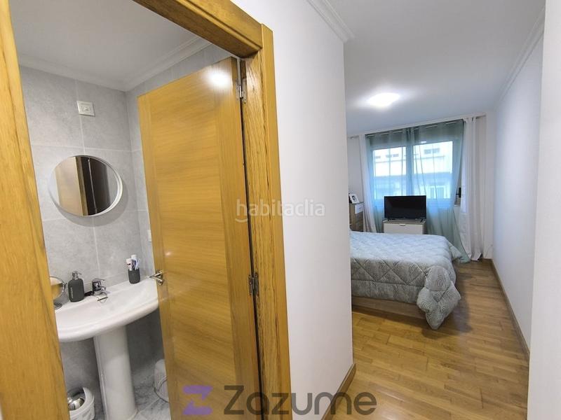 Foto 0984f94c-828a-492a-a12c-44c2b4c8e0a4. Rent flat with parking in A Malata - Catabois - Ciudad Jardín Ferrol