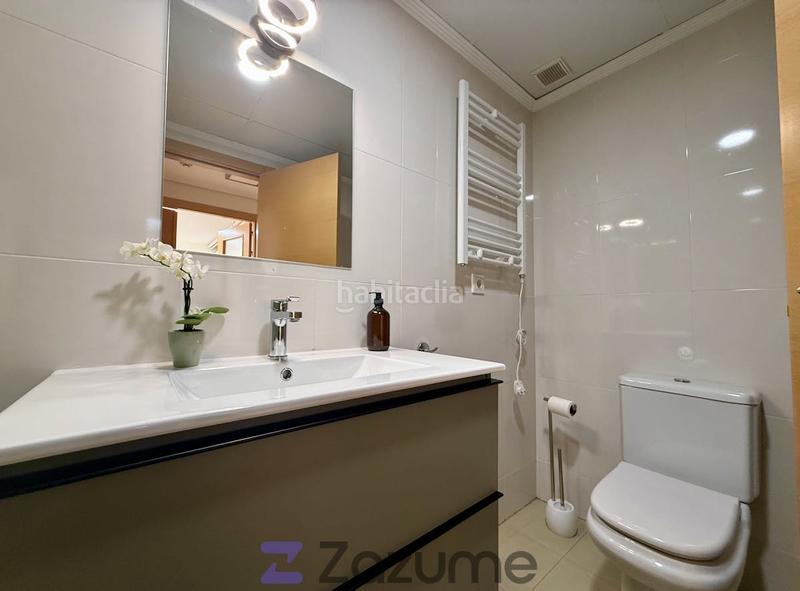 Foto 5ba4e184-d0e5-489b-828b-a6a9e40dd540. Miete etagenwohnung mit parking in Juan Carlos I Murcia