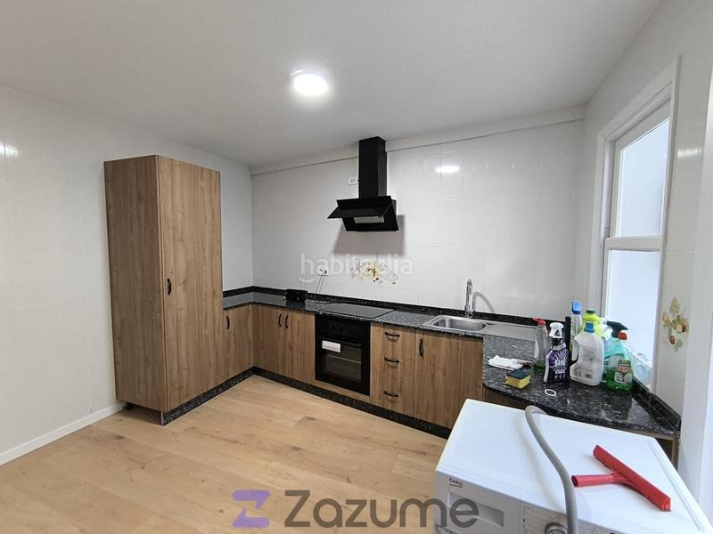 Foto 54198fd8-f98e-4441-a0e9-d1c7c75bc283. Rent flat in Ferrol vello - puerto Ferrol