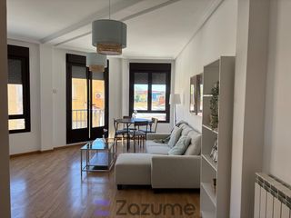 Miete Etagenwohnung  C. serna