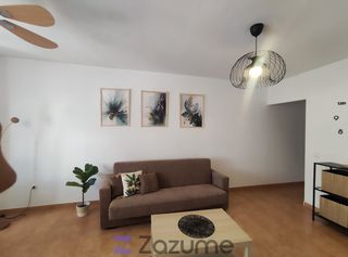 Miete Etagenwohnung  C. trillo