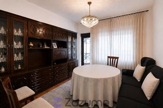 Miete Etagenwohnung  C. pino