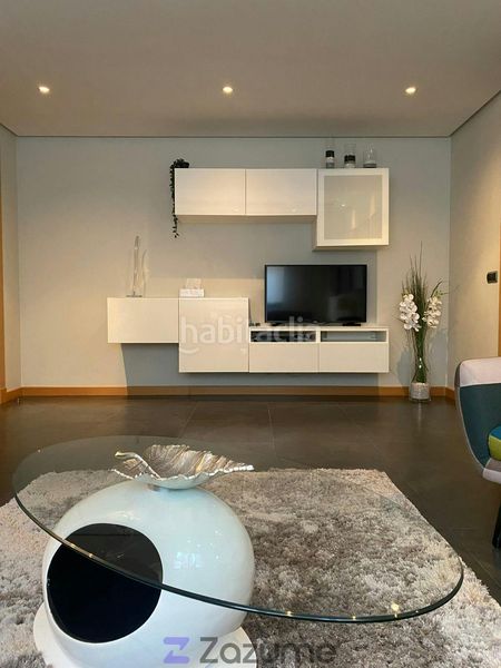 Foto d1f72bed-ef68-4456-805f-03ce808d7895. Alquiler piso en Zona Centro Comercial Torrequebrada Benalmádena