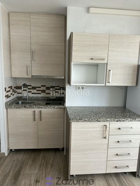 Foto b413362f-27c7-40db-92fb-5815a023a232. Alquiler piso en Benajarafe
