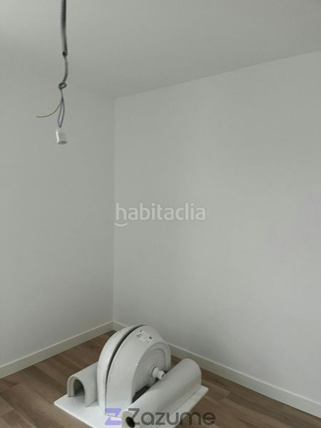 Foto f59b44c0-8aeb-40d8-8dea-ca91f023d1f0. Lloguer àtic amb calefacció aparcament piscina a Salamanca