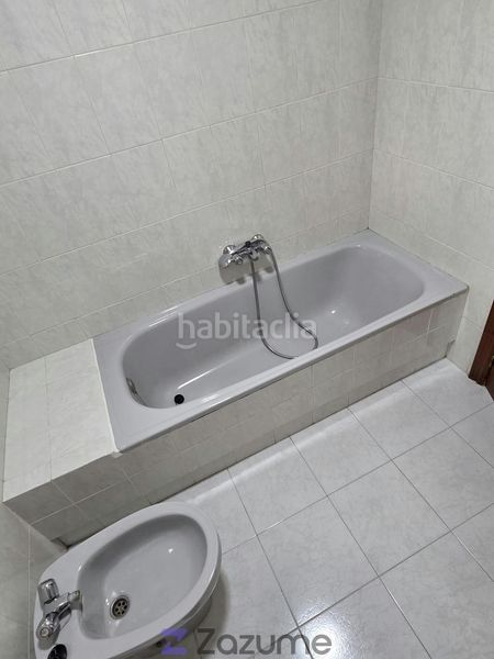 Foto 3edcfc2c-f6a5-490d-be84-36477d1f7491. Miete etagenwohnung mit parking pool in El Valle - Universidad Jaén