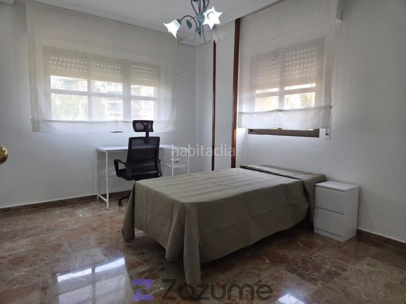 Foto 516ee6e5-a9c2-4ddc-a703-6f7a170054c9. Miete etagenwohnung mit parking pool in El Valle - Universidad Jaén