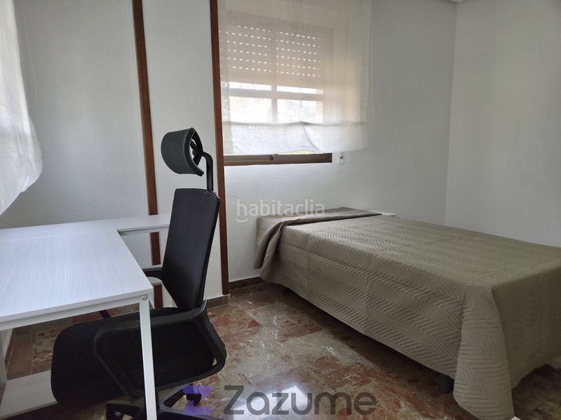 Foto c461d6c2-a66d-4bd7-beb1-8fdc7b917507. Miete etagenwohnung mit parking pool in El Valle - Universidad Jaén