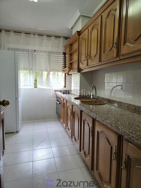 Foto de893ff4-2926-4a2a-8c45-d14e3351d7c4. Miete etagenwohnung mit parking pool in El Valle - Universidad Jaén