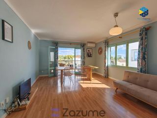 Rent Apartment  Carrer del corb marí