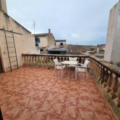 Location Appartement à Lloret de Vista Alegre. Bonito piso de 2 habitaciones con terraza sin amueblar en lloret