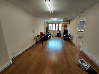 Rent Office space in Pere Garau. Se alquila oficina en zona aragón corte inglés