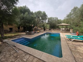 Affitto Casale in Son Bou-Sant Jaume. Bonita finca rústica con piscina en pina