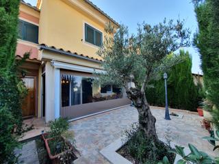 Rent Chalet in Son Ramonell-Es Figueral. Bonito chalet adosado con piscina comunitaria en marratxí