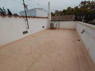 Miete Dachwohnung in Son Sardina. Bonito ático de 2 habitaciones con terraza solarium sin amueblar