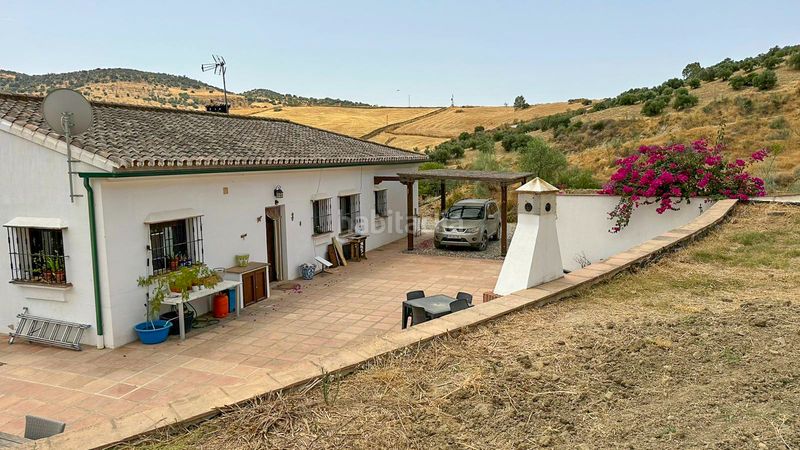 Foto a389926d-e6ea-4a10-b9a3-fff3df441df3. Masia a Álora