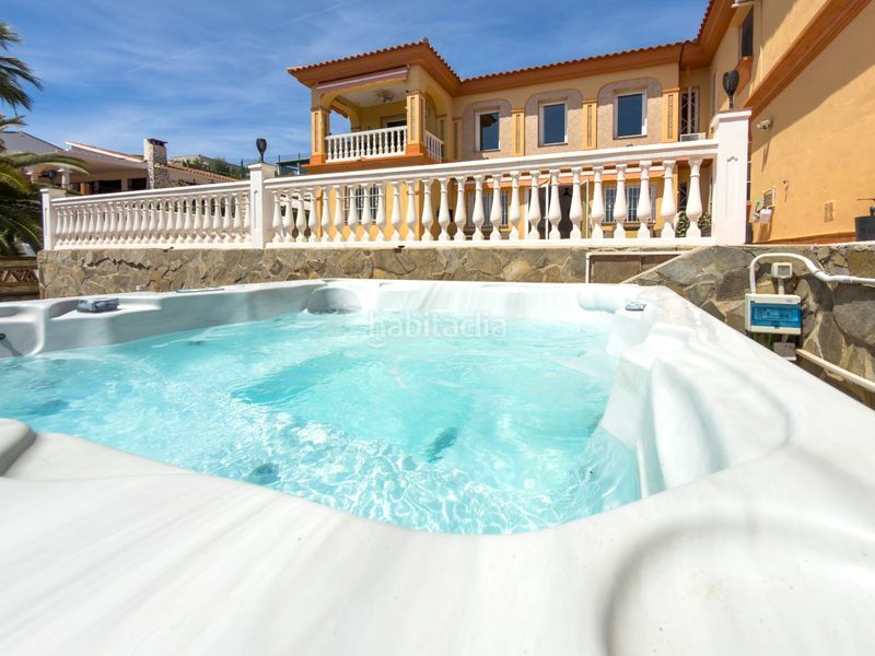 Foto 0cdf779c-ad78-4016-b70d-6d4b1bf54f2c. Xalet amb aparcament piscina a Coín