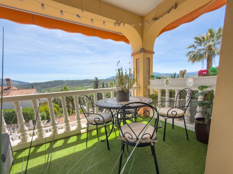 Foto 73e49c6f-e253-4c42-b7ed-d9da48b6b5a0. Xalet amb aparcament piscina a Coín