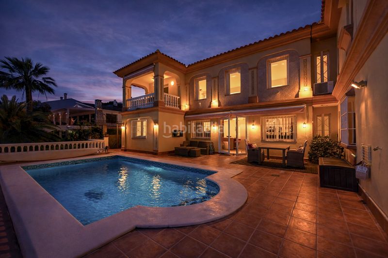 Foto ac57c716-0561-4b0f-a6c3-85902622b907. Xalet amb aparcament piscina a Coín