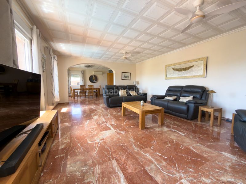 Foto b1e06883-f528-4dd9-a5f8-690d56d46266. Xalet amb aparcament piscina a Coín