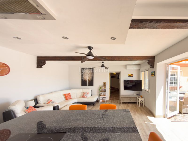 Foto bb4faee8-c538-4ce5-b80d-22f080af575a. Xalet amb aparcament piscina a Coín