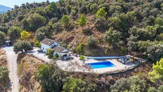 Mas à Monda. Encantadora casa de 3 habitaciones con piscina - con impresionan