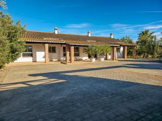 Mas à Coín. Gran propiedad rural de 6 habitaciones con afo / piscina / licen