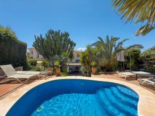Casa aparellada  Calle severiano ballesteros. Adosado en venta en alhaurín el grande