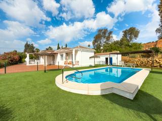 Casa a Pizarra. Lujosa villa de 3 dormitorios con piscina privada y vistas impre