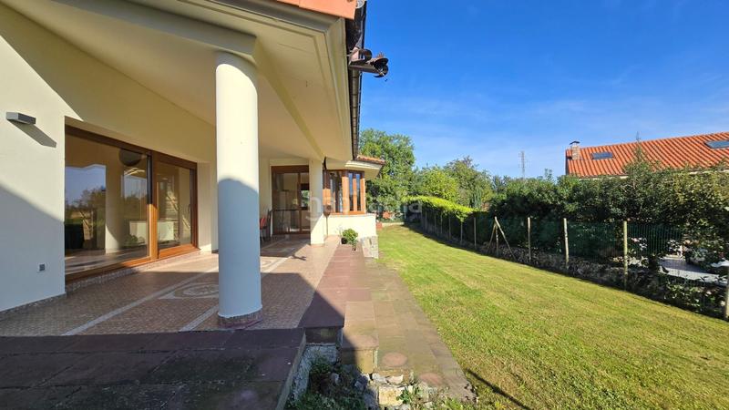 Foto 2ae6a0f6-bfdd-4f7e-9f52-a03ca2d07946. Casa preciosa y luminosa casa en Celorio-Poó-Parres Llanes