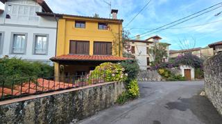 Maison à Pría-Nueva-Hontoria-Naves. Casaen el pueblo de naves