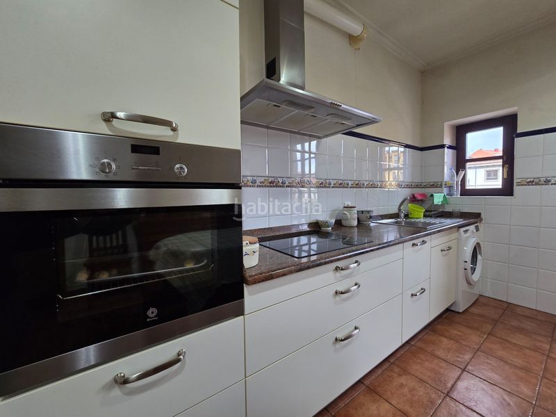 Foto cc2174fb-2bad-4031-9676-06588ee5fff1. Pis a Llanes pueblo Llanes