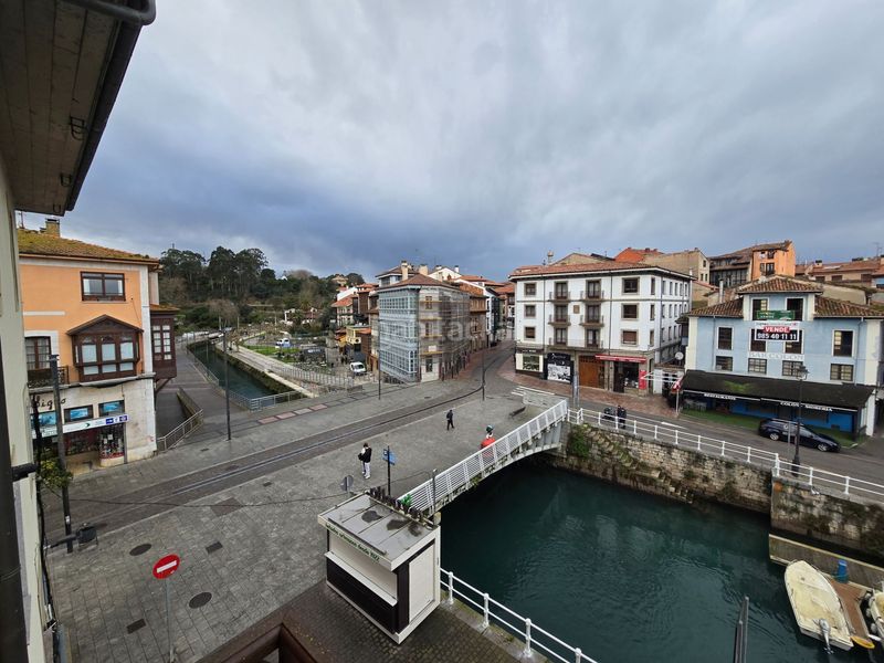 Foto f820b5c9-bcfa-4a88-a04d-906cb5243707. Pis a Llanes pueblo Llanes