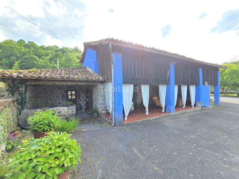 Foto 15de874f-25f7-4a11-b889-696e9a5caca8. Edifici a Cangas de Onís