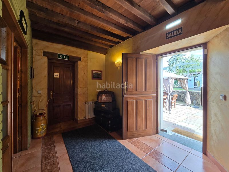 Foto 9a55b5d7-1da1-4936-984a-bd4636999179. Edifici a Cangas de Onís