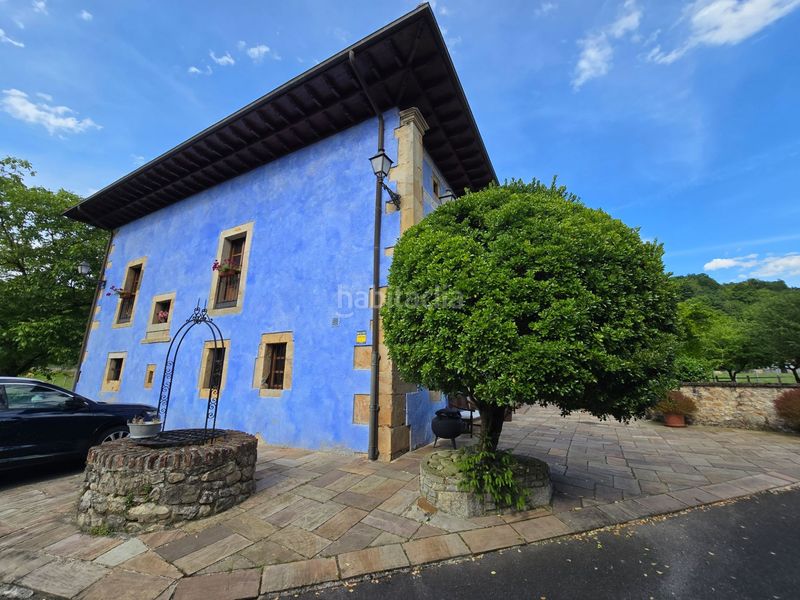 Foto f4dfc546-a441-415b-baf5-b584b3040215. Edifici a Cangas de Onís