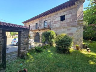 House  Treceño. Casona cántabra del siglo xvii