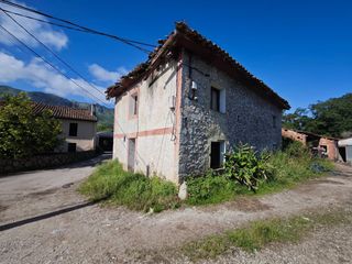 Maison à Celorio-Poó-Parres. Excelente oportunidad de inversión en parres de llanes