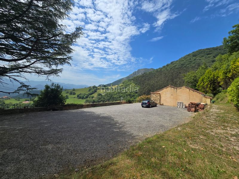 Foto 49ab6265-986c-4d31-8977-18ad18be155e. Casa amb piscina a Parres