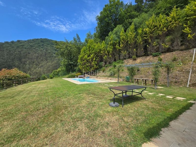 Foto 60069084-5c91-4354-ba41-6231689a481c. Casa amb piscina a Parres
