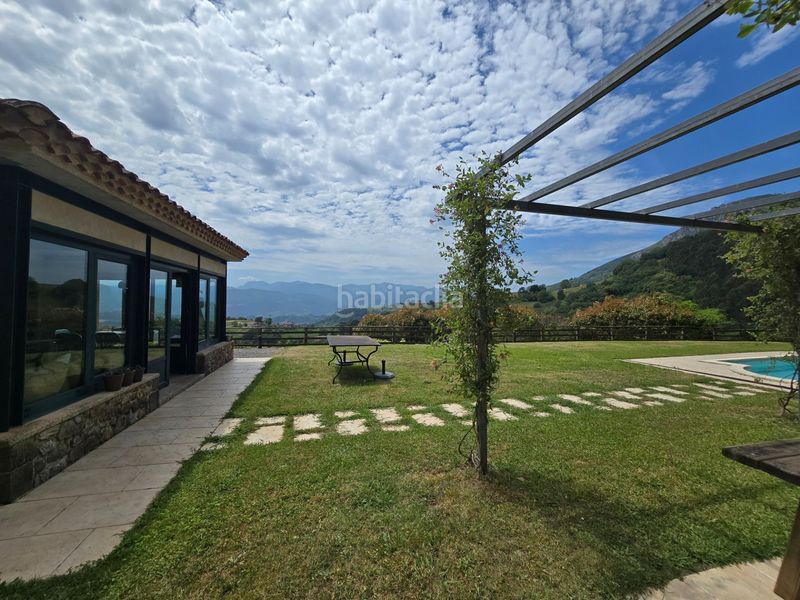 Foto a7a98a5c-2596-4e75-8c72-792ff8bf8d61. Casa amb piscina a Parres