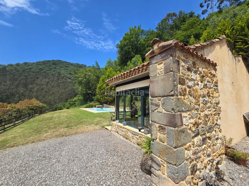 Foto b97ebe26-2946-4fc5-a87f-bb0f807115fa. Casa amb piscina a Parres