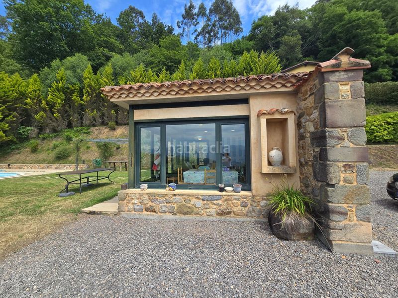 Foto d8c04b98-08f9-4128-97c4-ebbc6e5ec22e. Casa amb piscina a Parres