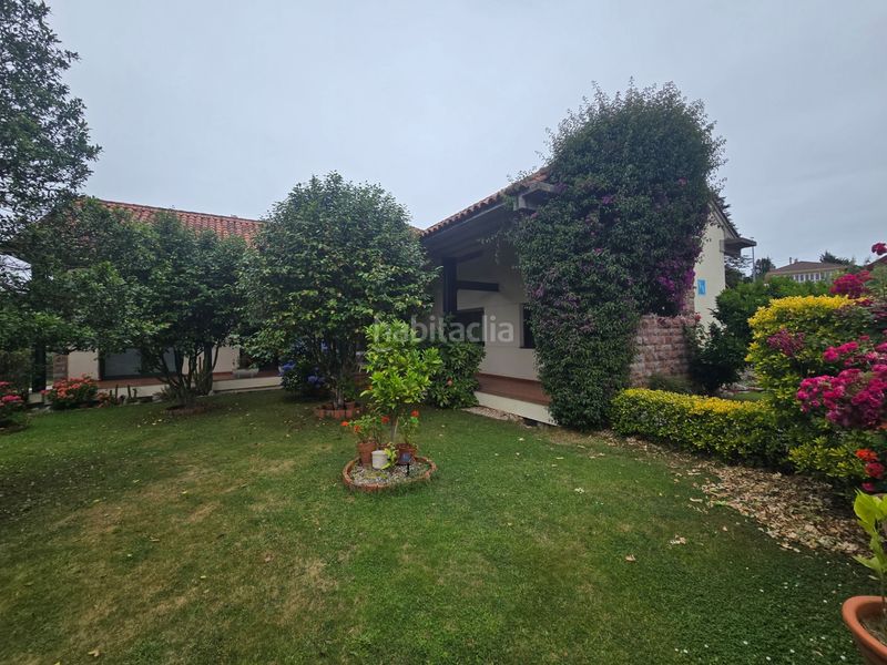 Foto b6ec60c8-b4a6-46be-a2a6-b4f035e6713a. Casa amb calefacció a Llanes pueblo Llanes