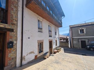Casa a Peñamellera Alta. Gran casona en ruenes, 1923